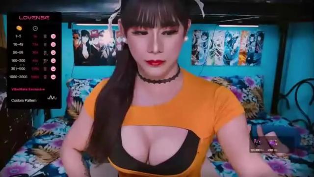 Image 4 of xxmissjuliaxx Stream on Chaturbate on 14 months ago