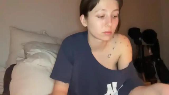 Image 3 of xxooannaroseeexxo Stream on Chaturbate on 13 months ago