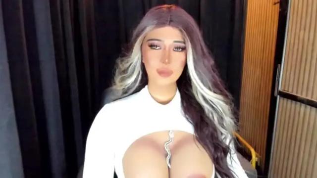 Image 7 of xxtastefullayeshaxx Stream on Chaturbate on 12 months ago