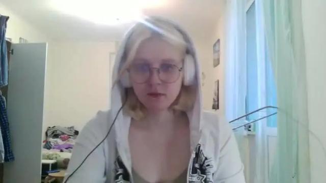 Image 2 of xxx_pretty_xxx Stream on Chaturbate on 16 months ago