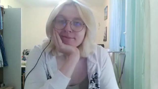 Image 4 of xxx_pretty_xxx Stream on Chaturbate on 16 months ago
