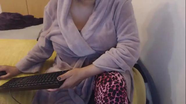 Image 3 of xxxbustybabe27x Stream on Chaturbate on 1 month ago