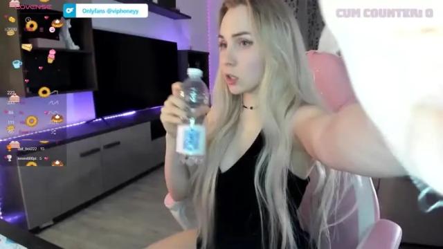 Image 10 of xxxhoneyxx Stream on Chaturbate on 14 months ago