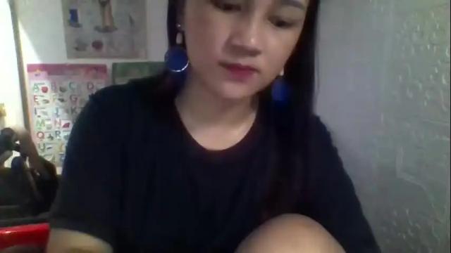 Image 12 of xxxiamyoursxx Stream on Chaturbate on 20 months ago