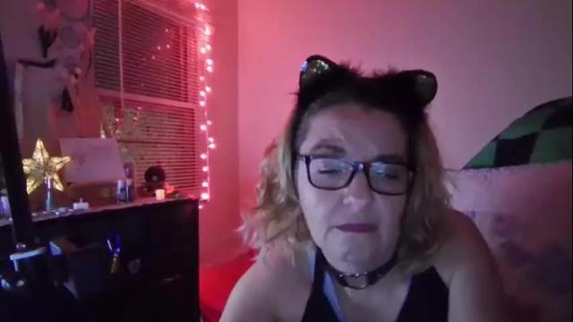 Image 4 of xxxpixiefeet85 Stream on Chaturbate on 3 months ago
