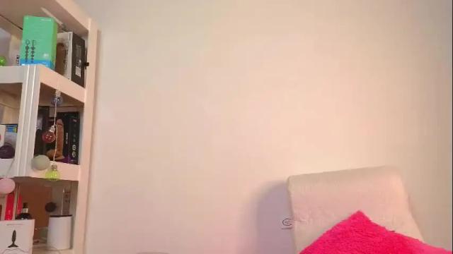 Image 3 of xxxtatianabustyxxx Stream on Chaturbate on 6 days ago