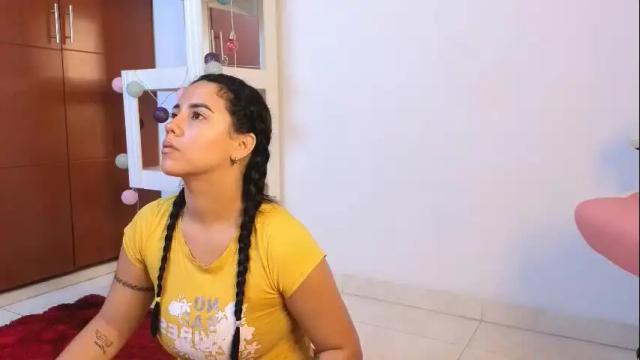 Image 6 of xxxtatianabustyxxx Stream on Chaturbate on 1 month ago