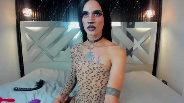 Image 3 of xxxtina_11 Stream on Chaturbate on 18 months ago