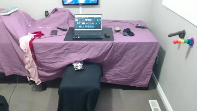 Image 2 of xxxxbrad Stream on Chaturbate on 7 months ago