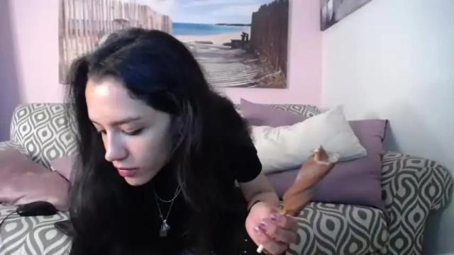Image 7 of xxyungirl Stream on Chaturbate on 20 months ago