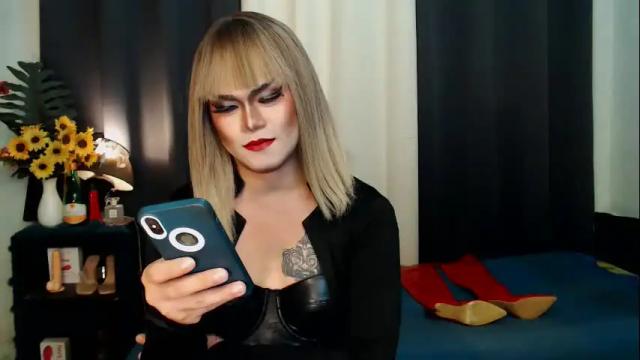 Image 3 of xyournightmarequeenx Stream on Chaturbate on 2 months ago