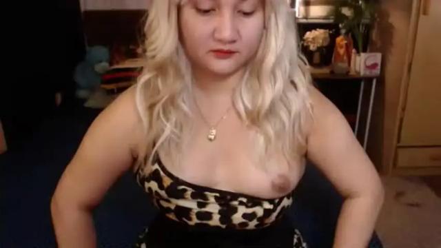 Image 4 of xyourtastyprincess Stream on Chaturbate on 3 days ago