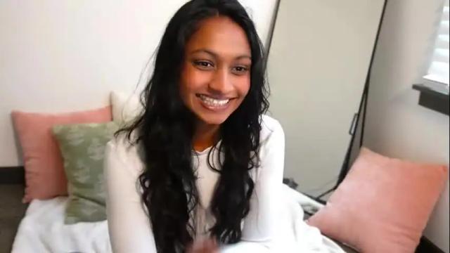Image 3 of xzaramx Stream on Chaturbate on 1 month ago