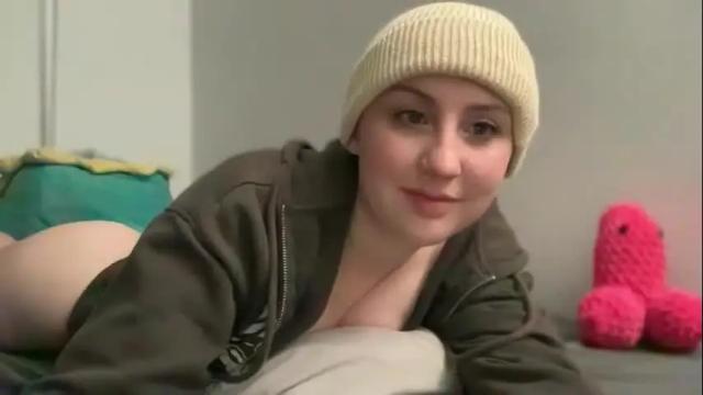 Image 4 of y0uvebeenjinxed Stream on Chaturbate on 2 months ago