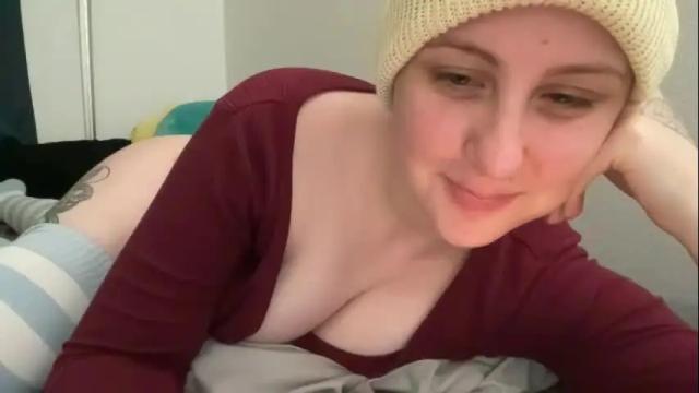 Image 2 of y0uvebeenjinxed Stream on Chaturbate on 1 month ago