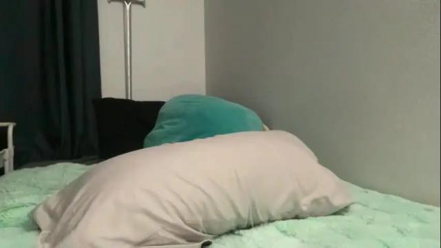 Image 4 of y0uvebeenjinxed Stream on Chaturbate on 24 days ago
