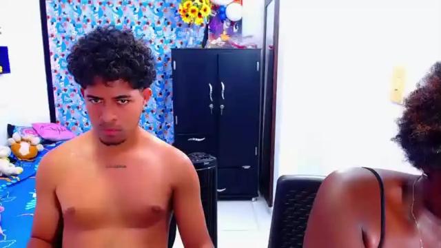 Image 10 of yadhi_deif Stream on Chaturbate on 18 months ago