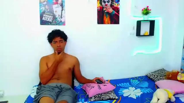 Image 7 of yadhi_deif Stream on Chaturbate on 17 months ago