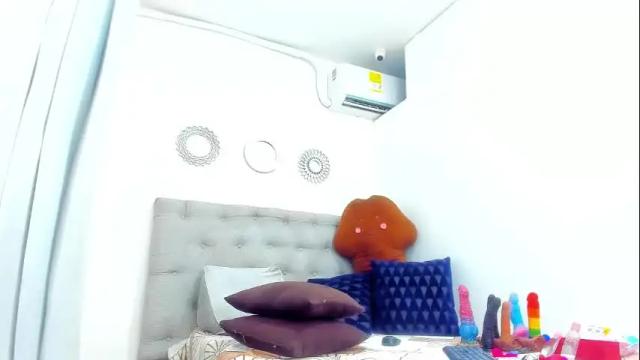 Image 4 of yahaira_sexylove Stream on Chaturbate on 10 days ago