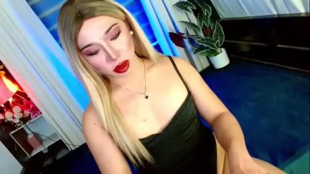 Image 4 of yan2xcumsalotxx Stream on Chaturbate on 1 month ago