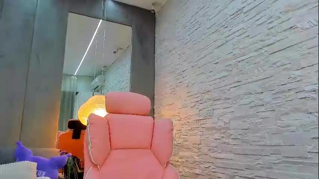 Image 4 of yana_miana Stream on Chaturbate on 26 days ago