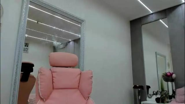 Image 2 of yana_miana Stream on Chaturbate on 2 months ago