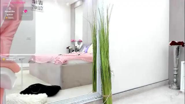 Image 10 of yana_miana Stream on Chaturbate on 1 month ago