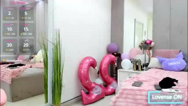 Image 12 of yana_miana Stream on Chaturbate on 1 month ago