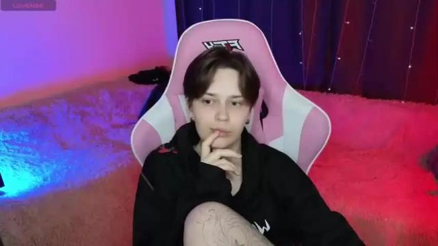 Image 3 of yang10_4 Stream on Chaturbate on 14 months ago