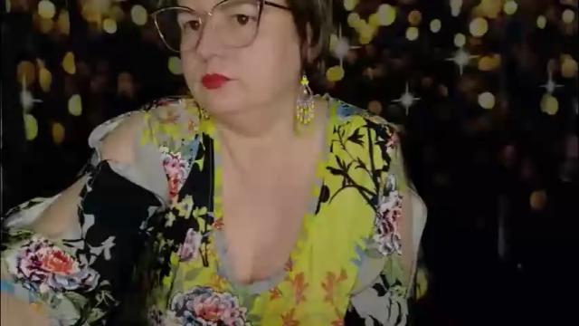 Image 12 of yanikka Stream on Chaturbate on 12 days ago