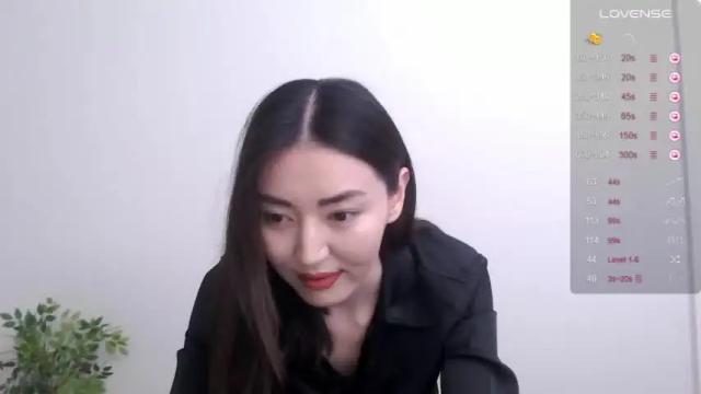 Image 3 of yanimuse Stream on Chaturbate on 16 months ago