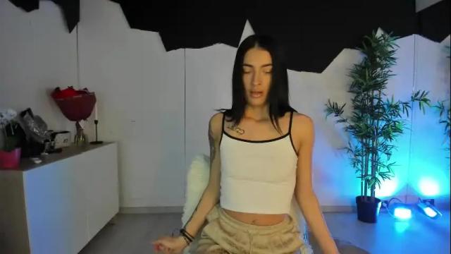 Image 2 of yannajeen Stream on Chaturbate on 29 days ago