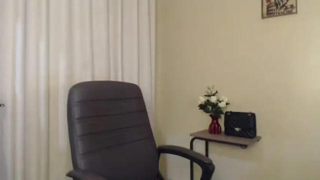 Image 6 of yanniegarcia Stream on Chaturbate on 24 months ago