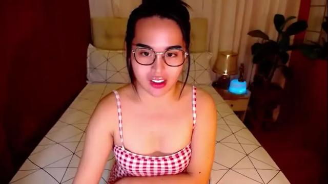 Image 12 of yanny_xoxo Stream on Chaturbate on 2 months ago