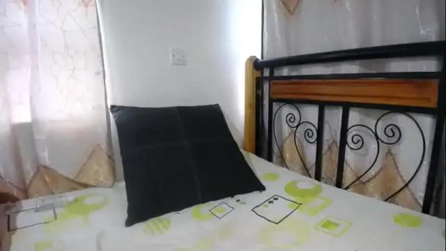 Image 6 of yarah_ Stream on Chaturbate on 1 month ago