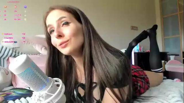 Image 10 of yaraliebe Stream on Chaturbate on 8 days ago