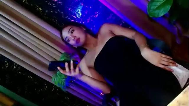 Image 2 of yasii19 Stream on Chaturbate on 1 month ago