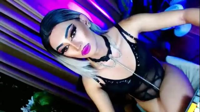 Image 7 of yasii19 Stream on Chaturbate on 16 days ago
