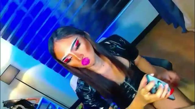 Image 3 of yasii19 Stream on Chaturbate on 15 days ago