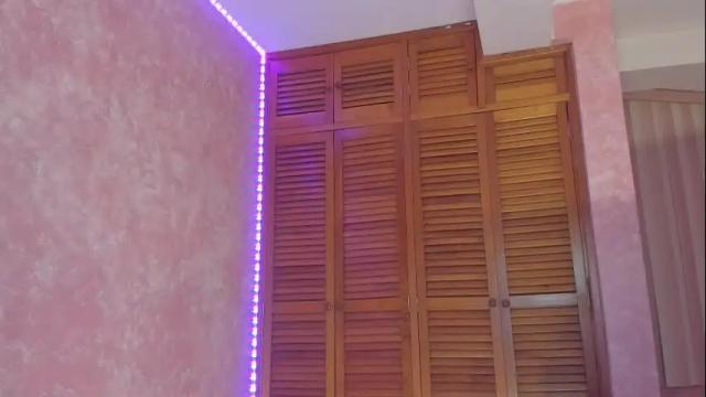 Image 4 of yasmin_chery Stream on Chaturbate on 1 month ago