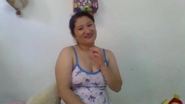 Image 6 of yasmin_hott Stream on Chaturbate on 22 months ago