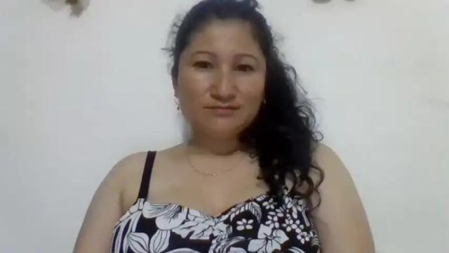 Image 7 of yasmin_hott Stream on Chaturbate on 21 months ago