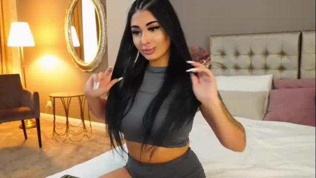 Image 2 of yasminafire Stream on Chaturbate on 28 days ago