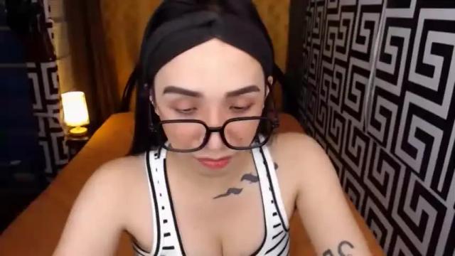 Image 3 of yassiered Stream on Chaturbate on 15 months ago