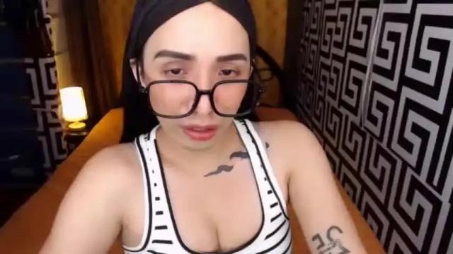Image 7 of yassiered Stream on Chaturbate on 15 months ago