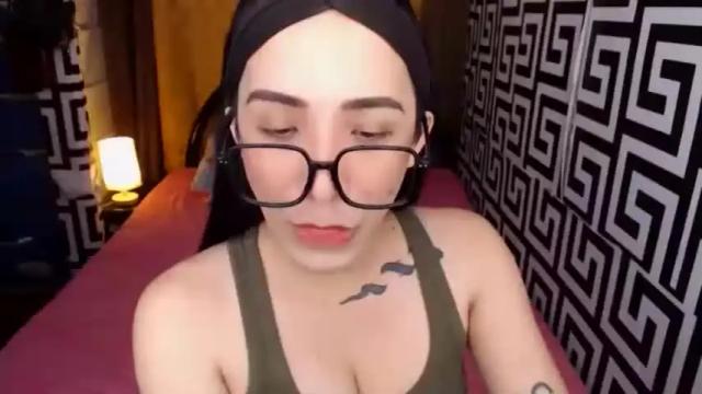 Image 3 of yassiered Stream on Chaturbate on 14 months ago