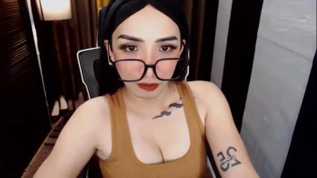 Image 3 of yassiered Stream on Chaturbate on 1 month ago