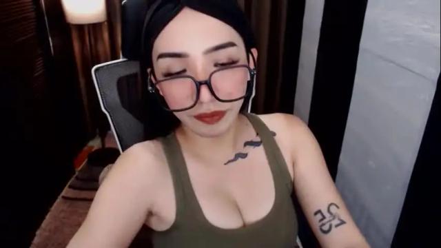 Image 4 of yassiered Stream on Chaturbate on 1 month ago