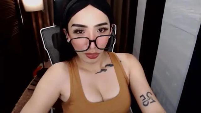 Image 3 of yassiered Stream on Chaturbate on 1 month ago