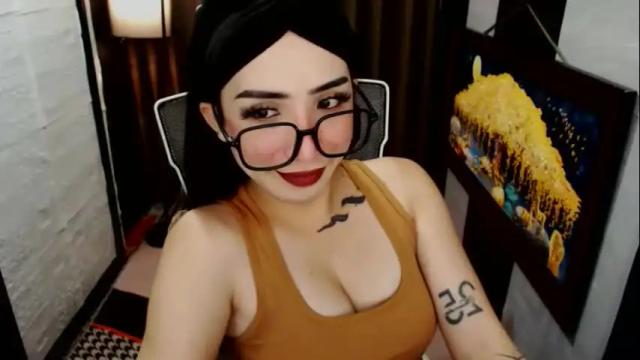 Image 4 of yassiered Stream on Chaturbate on 29 days ago